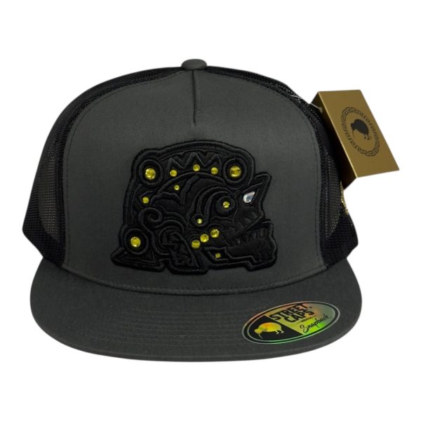Gorra Cráneo De Obsidiana con Hotfix Colaboraciones Artísticas - Image 2