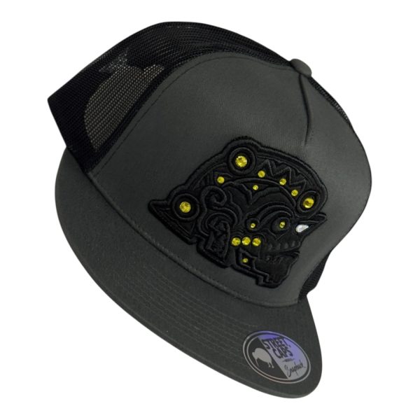 Gorra Cráneo De Obsidiana con Hotfix Colaboraciones Artísticas - Image 5