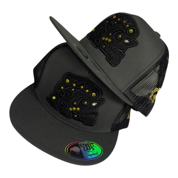 Gorra Cráneo De Obsidiana con Hotfix Colaboraciones Artísticas - Image 12